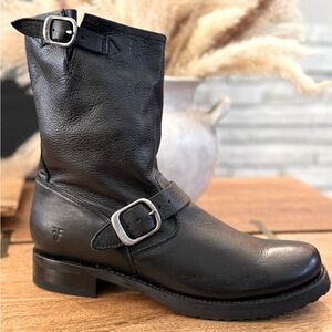 Frye Veronica Flex Shorts Boots